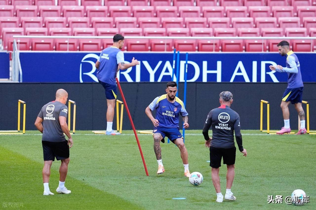 关于清晨社区盾焦点战,法兰克福内部沟通,更衣室稳定,资深球员宣示担当的信息 关于清晨社区盾焦点战,法兰克福内部沟通,更衣室稳定,资深球员宣示担当的信息